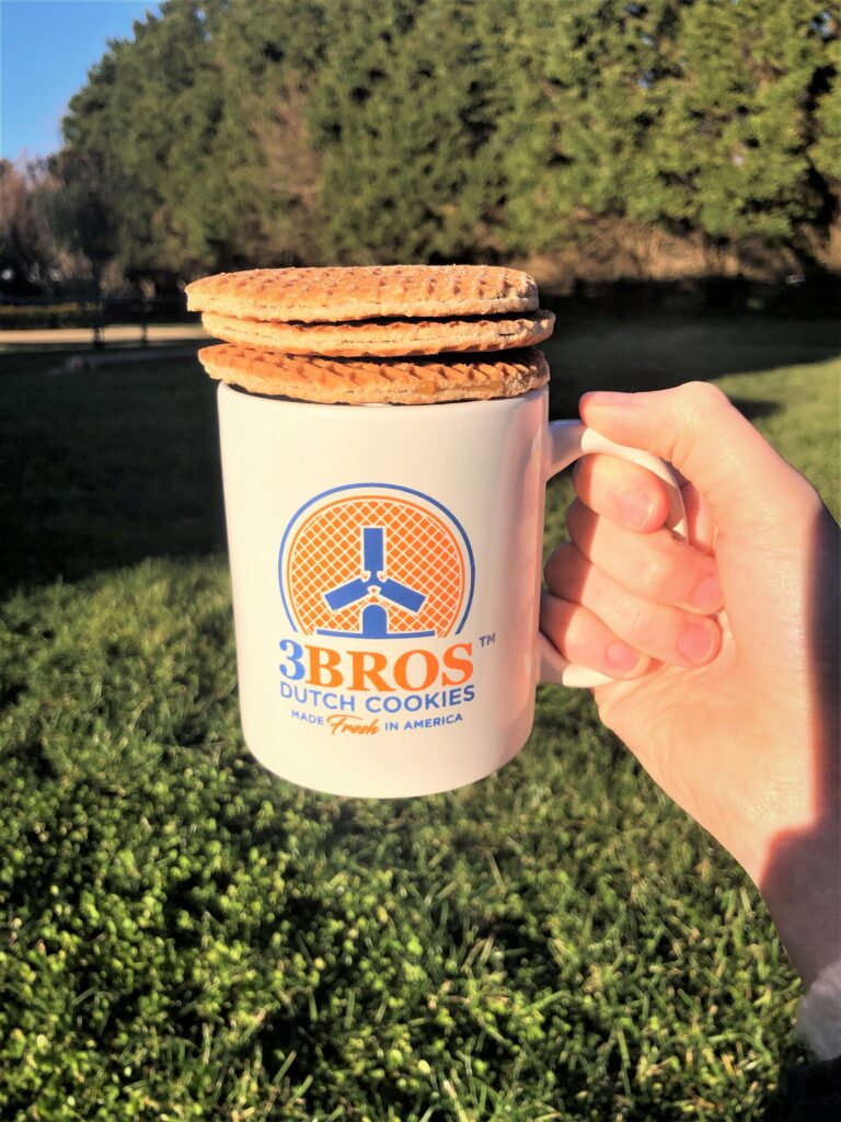 3Bros Cookie Gift Box: Stroopwafel 8-pack & Mug