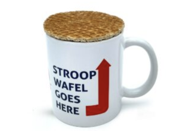 Picture showing how to warm a stroopwafel